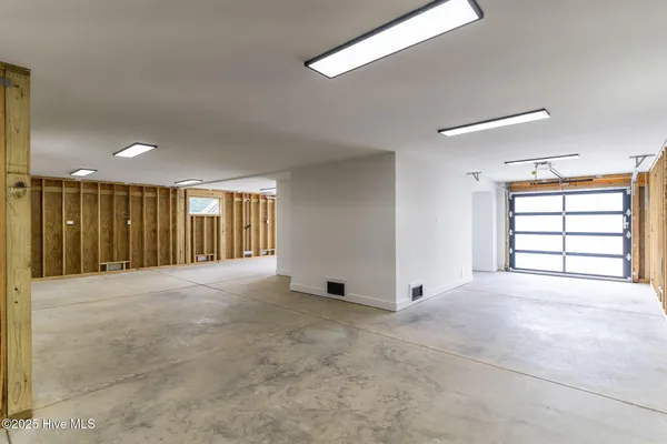 $1,150,000 | 633 Vale Drive, Wilmington, NC 28411