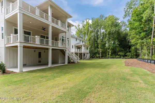 $1,150,000 | 633 Vale Drive, Wilmington, NC 28411