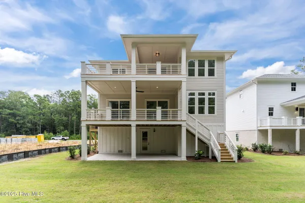 $1,150,000 | 633 Vale Drive, Wilmington, NC 28411