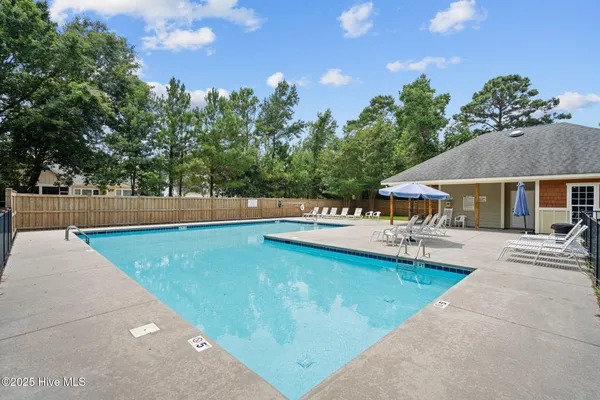 $1,150,000 | 633 Vale Drive, Wilmington, NC 28411