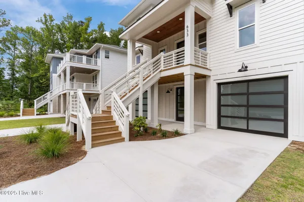 $1,150,000 | 633 Vale Drive, Wilmington, NC 28411