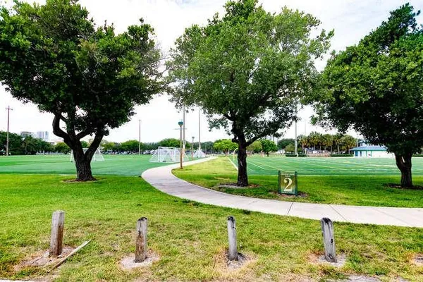 $8,000 | 700 Northeast 14th Avenue, Unit 206, Fort Lauderdale, FL 33304