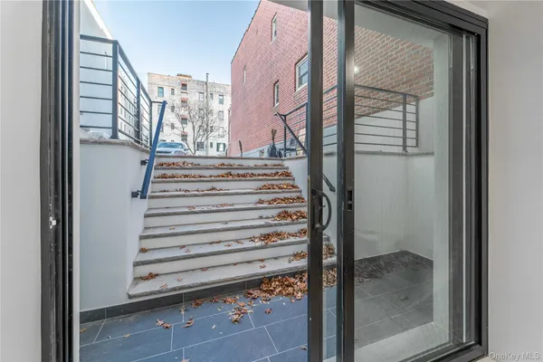 $4,100 | 21-34 33rd Street | Astoria