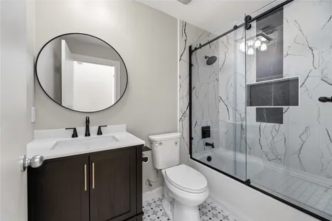 $415,000 | 1107 West 17th Street, Houston, TX 77008