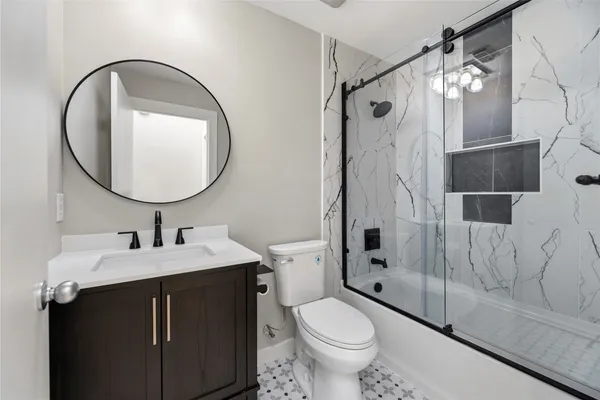 $415,000 | 1107 West 17th Street, Houston, TX 77008