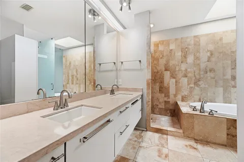 $415,000 | 1107 West 17th Street, Houston, TX 77008