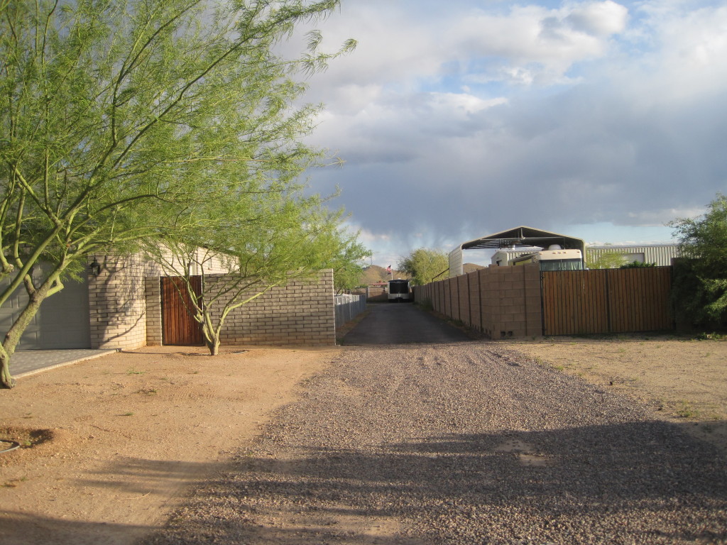 1005 West Dolores Road Phoenix, AZ 85086 - Photo 3 of 28 Drive Way to Detached Guest House/Office