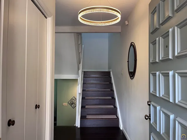 $229,950 | 36 Southwest Pepper Tree Lane, Topeka, KS 66611