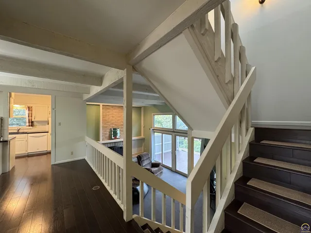 $229,950 | 36 Southwest Pepper Tree Lane, Topeka, KS 66611