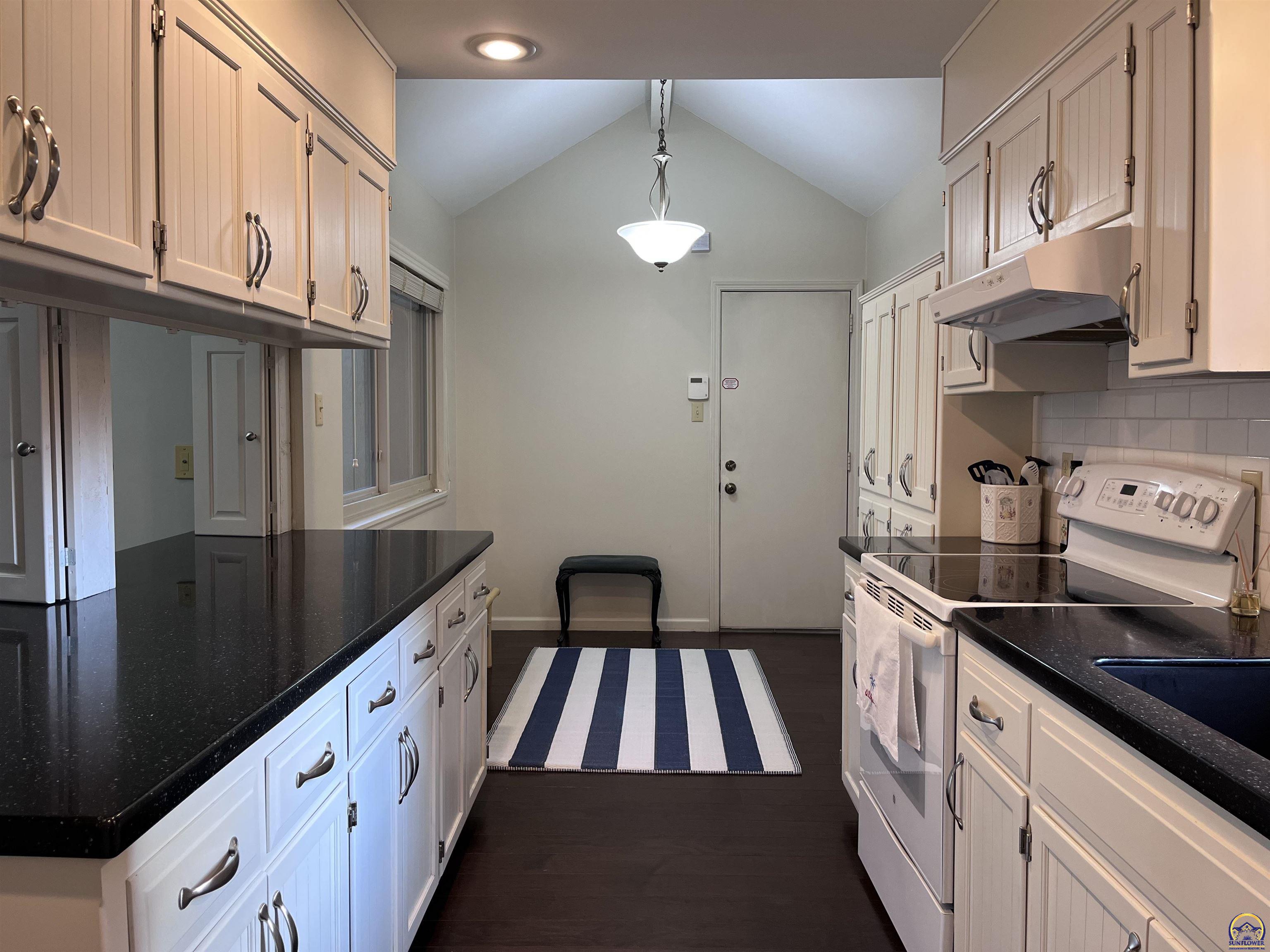 36 Southwest Pepper Tree Lane Topeka, KS 66611 - Photo 17 of 42