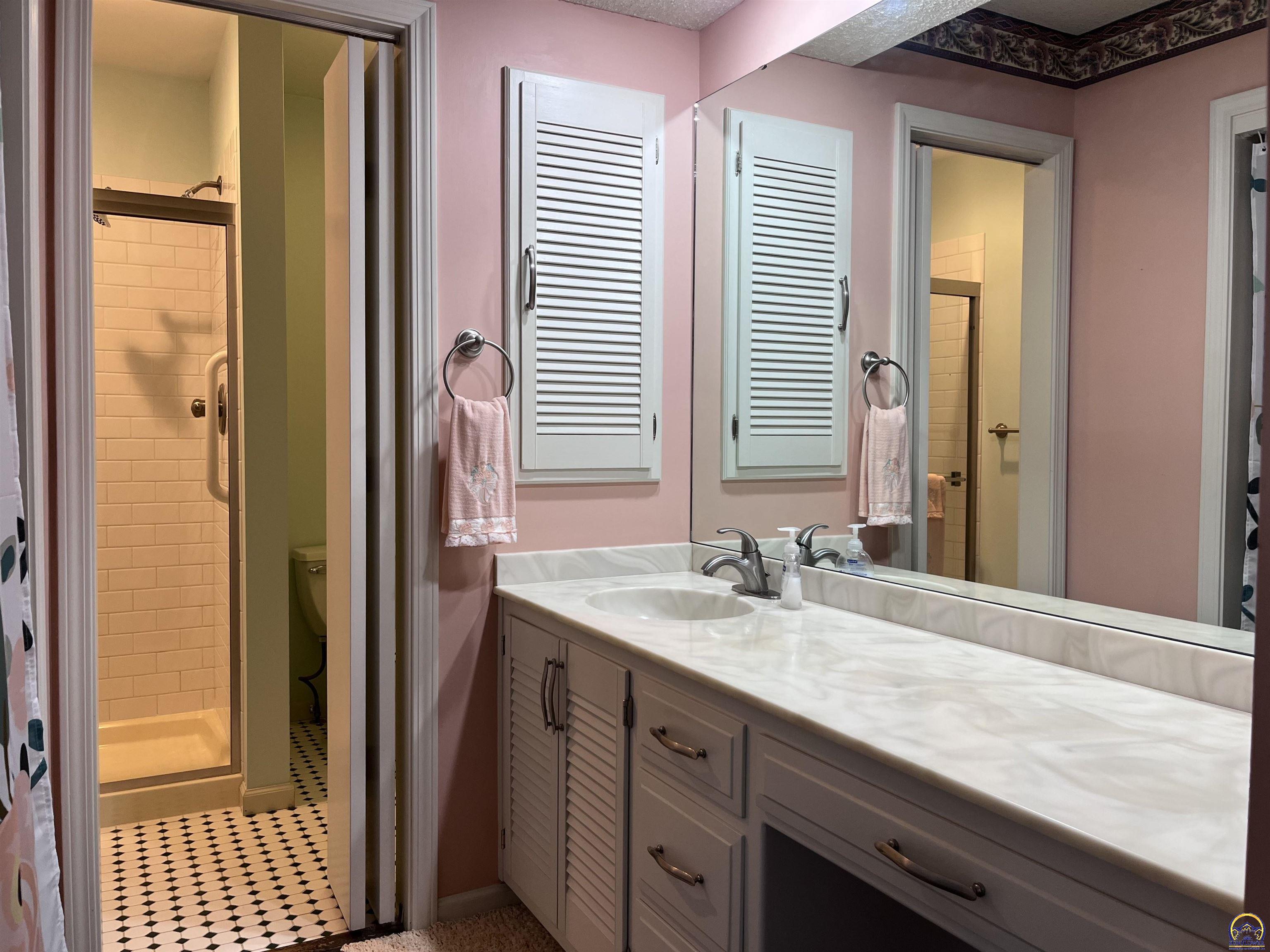 36 Southwest Pepper Tree Lane Topeka, KS 66611 - Photo 26 of 42