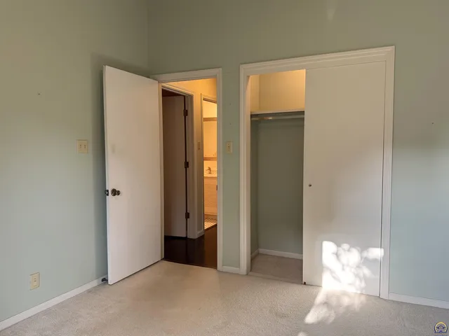 $229,950 | 36 Southwest Pepper Tree Lane, Topeka, KS 66611