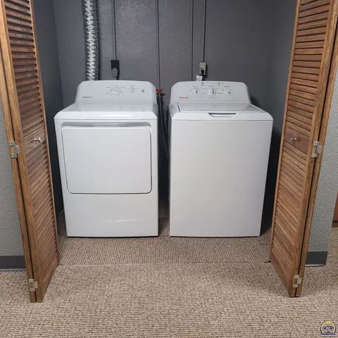 $229,950 | 36 Southwest Pepper Tree Lane, Topeka, KS 66611