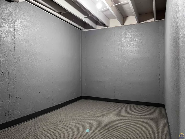 $229,950 | 36 Southwest Pepper Tree Lane, Topeka, KS 66611