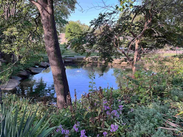 $229,950 | 36 Southwest Pepper Tree Lane, Topeka, KS 66611