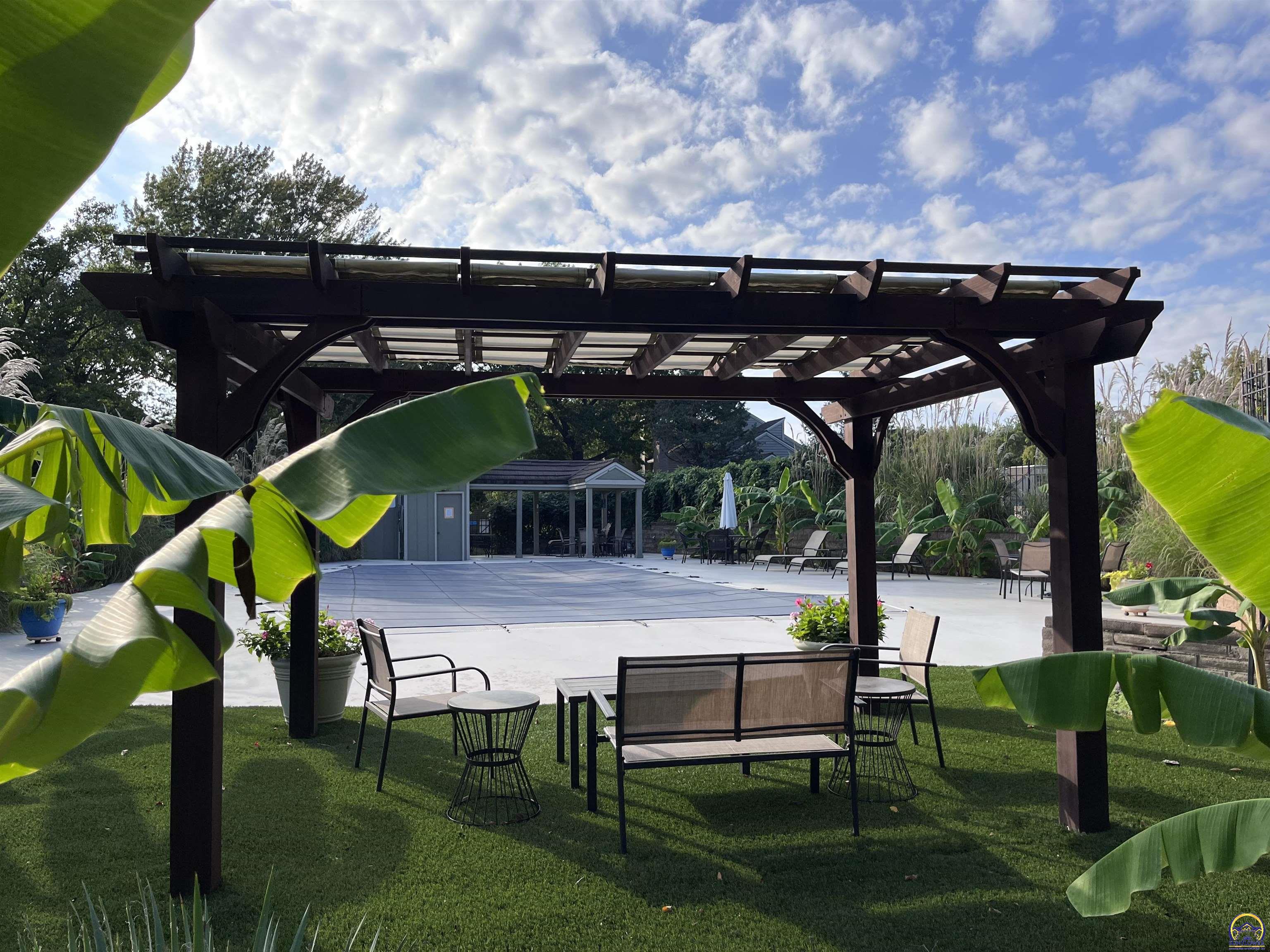 36 Southwest Pepper Tree Lane Topeka, KS 66611 - Photo 8 of 42