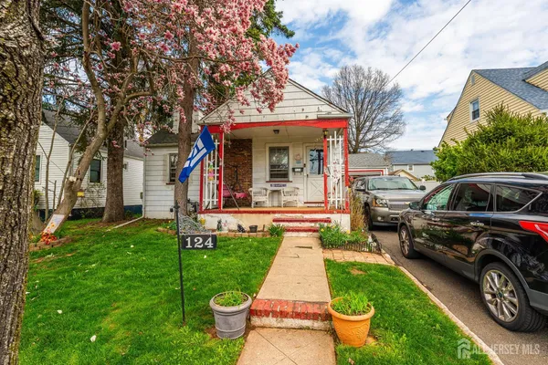 $399,000 | 124 West 10th Avenue, Roselle, NJ 07203