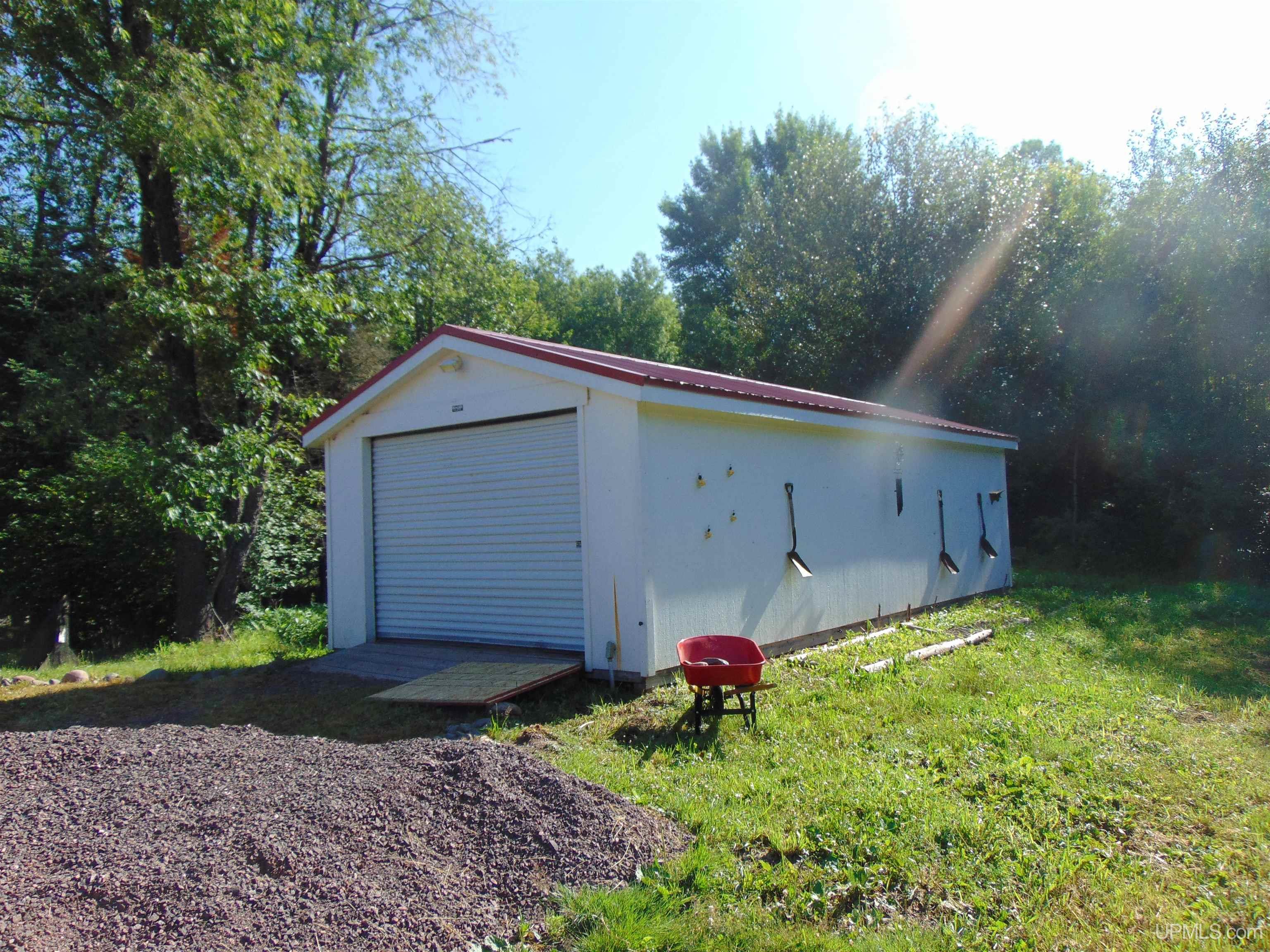7349 East Old M28 Road Trout Creek, MI 49967 - Photo 6 of 48