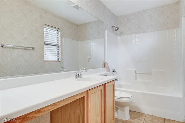 $1,945 | 7949 Long Beach Street, Las Vegas, NV 89139