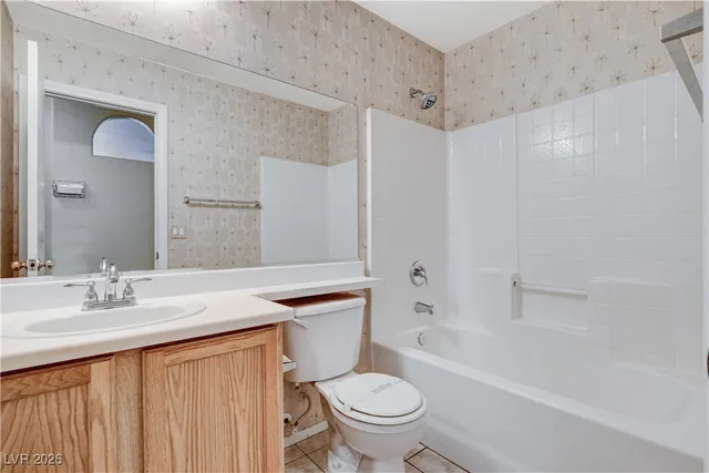 $1,945 | 7949 Long Beach Street, Las Vegas, NV 89139