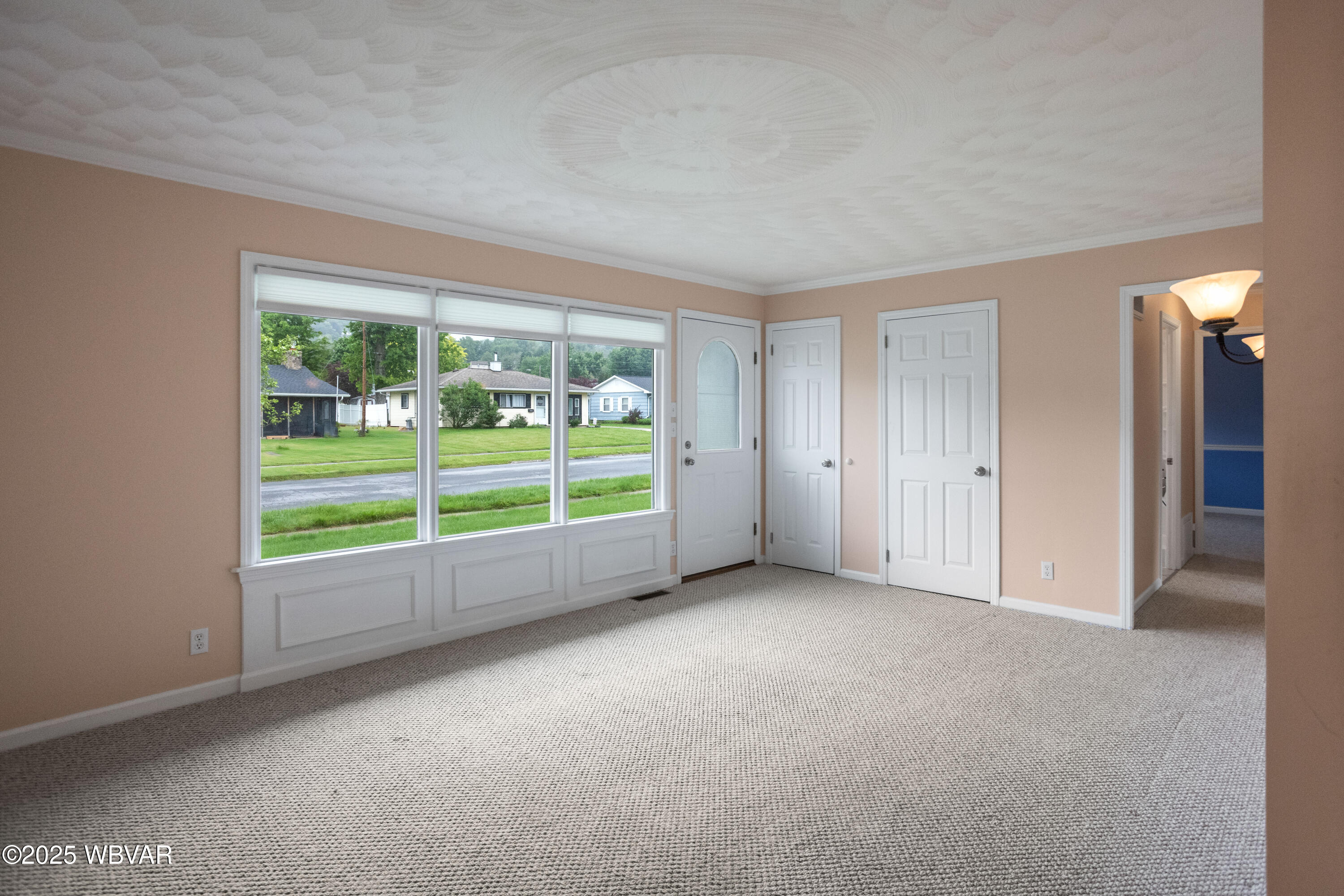 2434 Ritchey Street Williamsport, PA 17701 - Photo 6 of 32 CD6A7048-Edit
