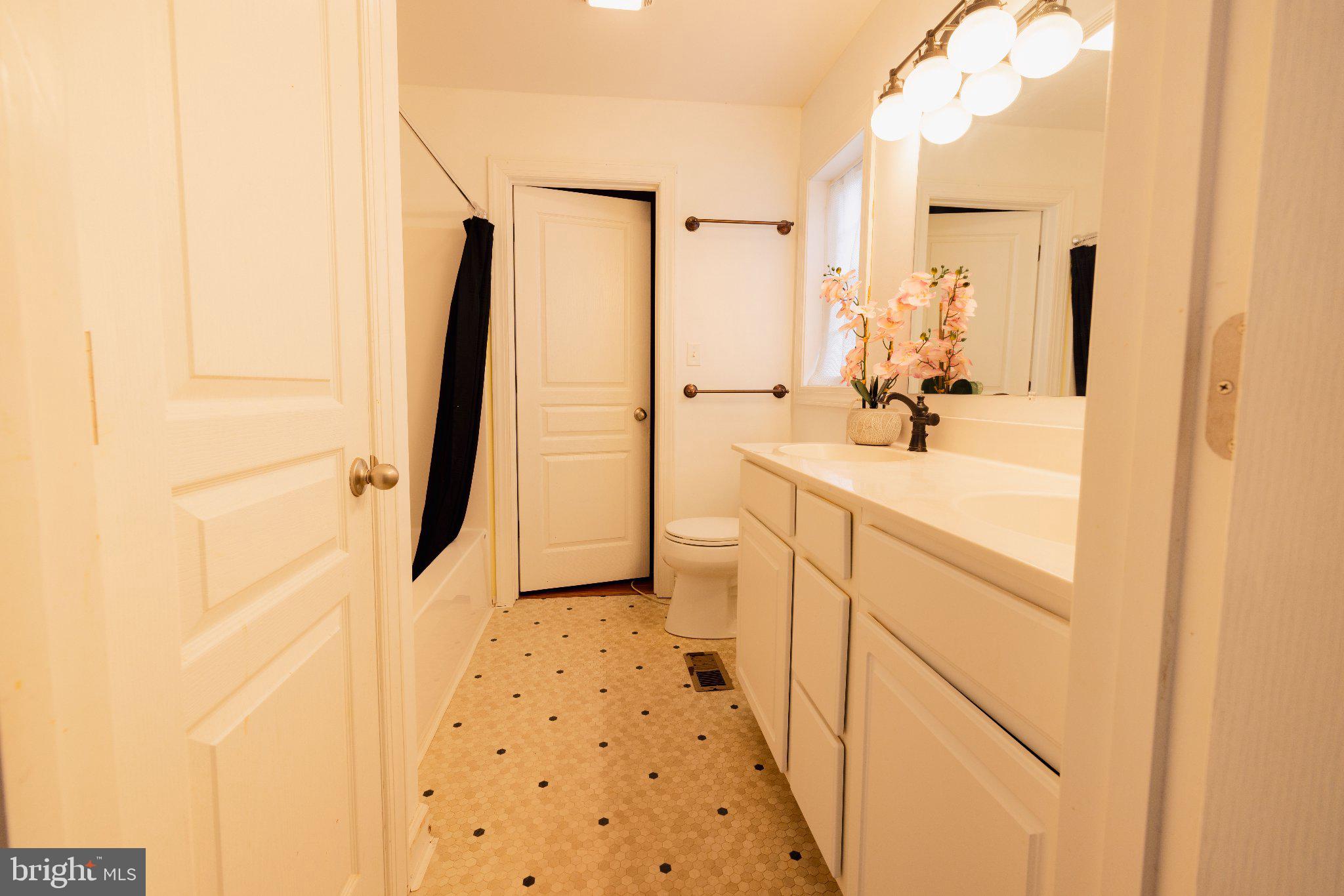 25 Killinger Road Etters, PA 17319 - Photo 16 of 25 Bright and airy bathroom retreat.