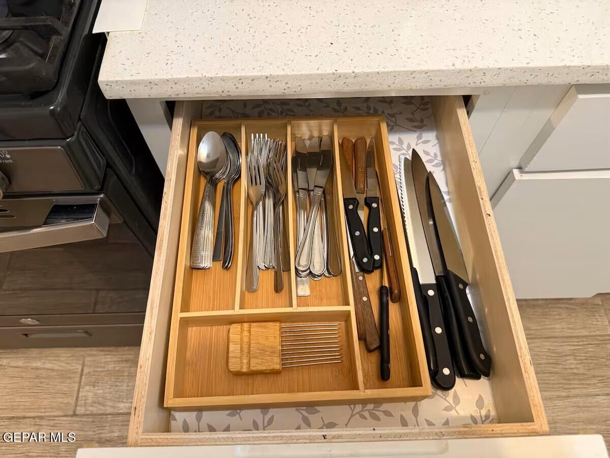 4012 Trowbridge Drive, Unit A FURNISHED El Paso, TX 79903 - Photo 23 of 53 a view of an entryway