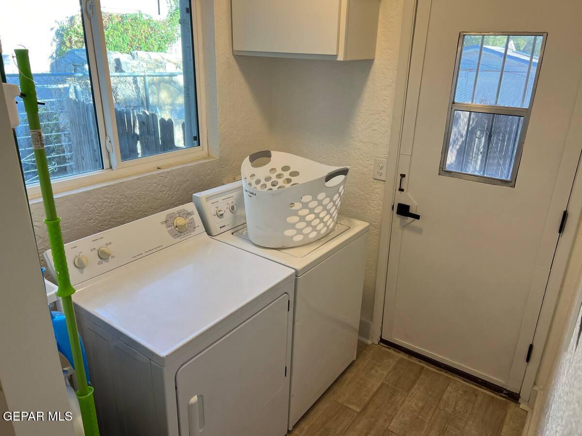 4012 Trowbridge Drive, Unit A FURNISHED El Paso, TX 79903 - Photo 49 of 53 a bathroom with a sink a vanity and a window