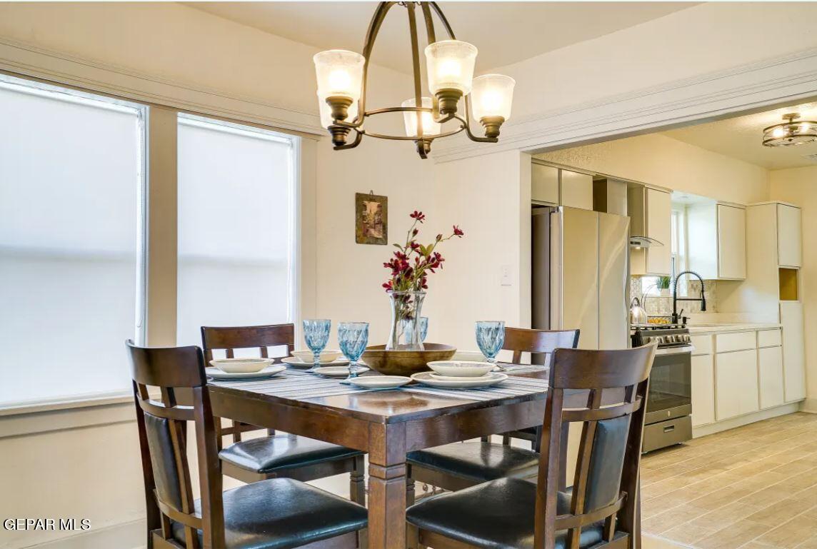 4012 Trowbridge Drive, Unit A FURNISHED El Paso, TX 79903 - Photo 10 of 53 STR Dining