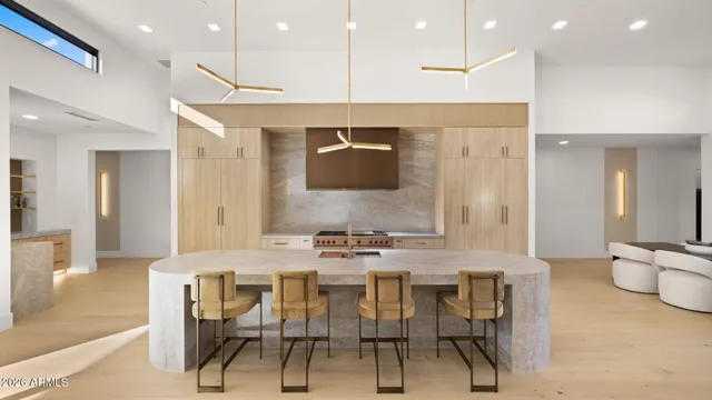 $5,000,000 | 9518 North 46th Street, Phoenix, AZ 85028