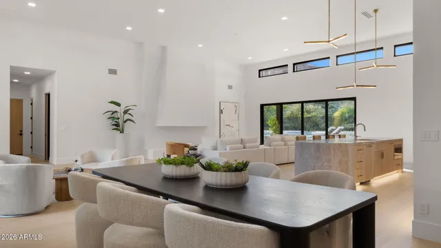 $5,000,000 | 9518 North 46th Street, Phoenix, AZ 85028