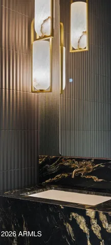 $5,000,000 | 9518 North 46th Street, Phoenix, AZ 85028