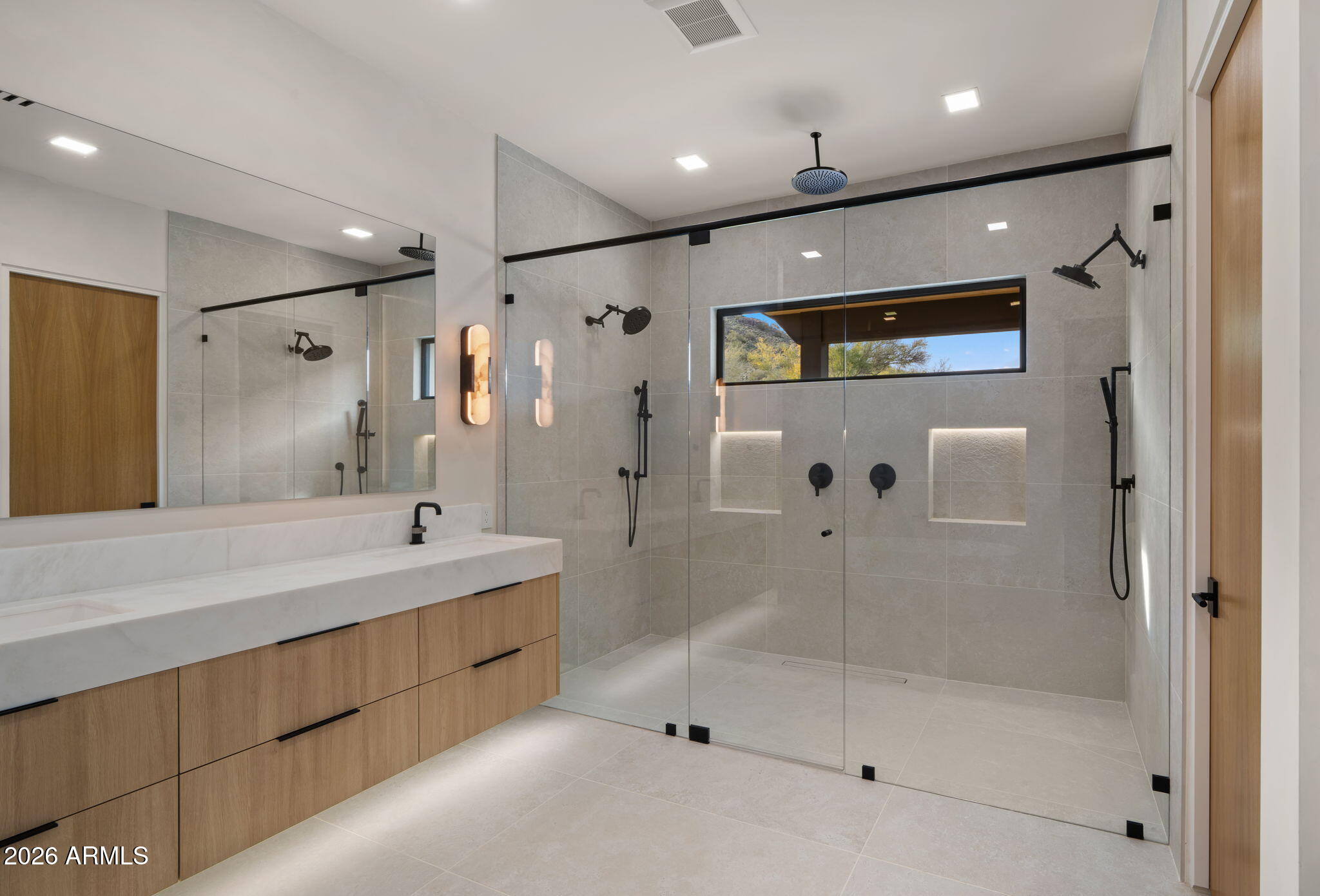 9518 North 46th Street Phoenix, AZ 85028 - Photo 38 of 72 98-web-or-mls-Guest EnSuite7