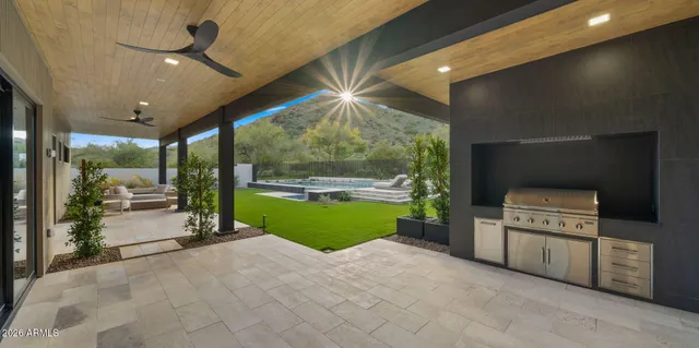 $5,000,000 | 9518 North 46th Street, Phoenix, AZ 85028