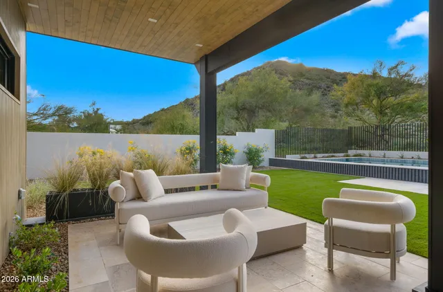 $5,000,000 | 9518 North 46th Street, Phoenix, AZ 85028