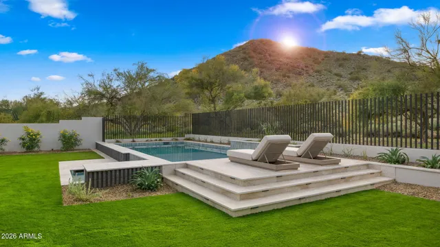 $5,000,000 | 9518 North 46th Street, Phoenix, AZ 85028