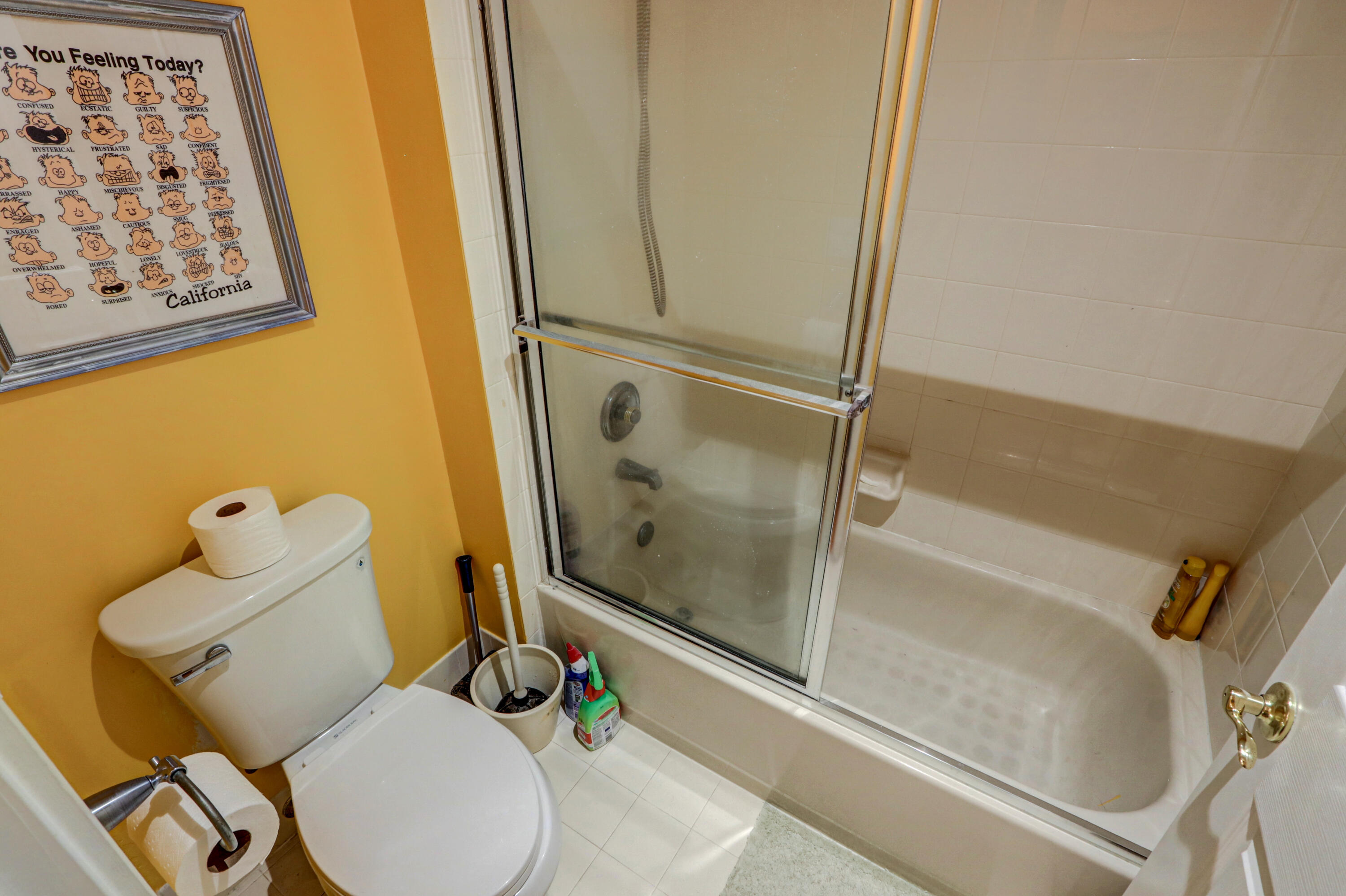 6051 Northwest 43rd Terrace Boca Raton, FL 33496 - Photo 17 of 39 Bathroom 2 - 2