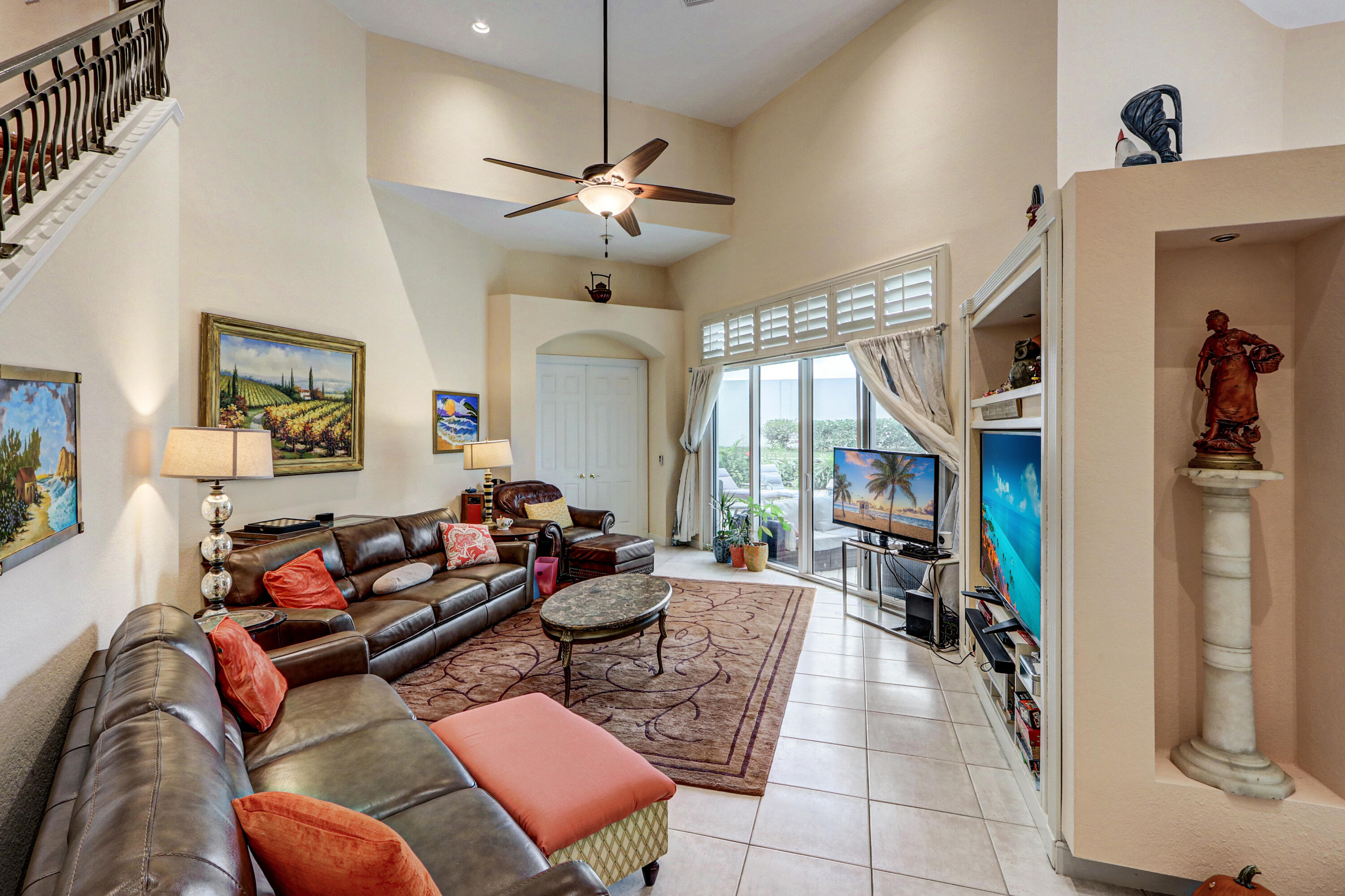 6051 Northwest 43rd Terrace Boca Raton, FL 33496 - Photo 6 of 39 Living Room