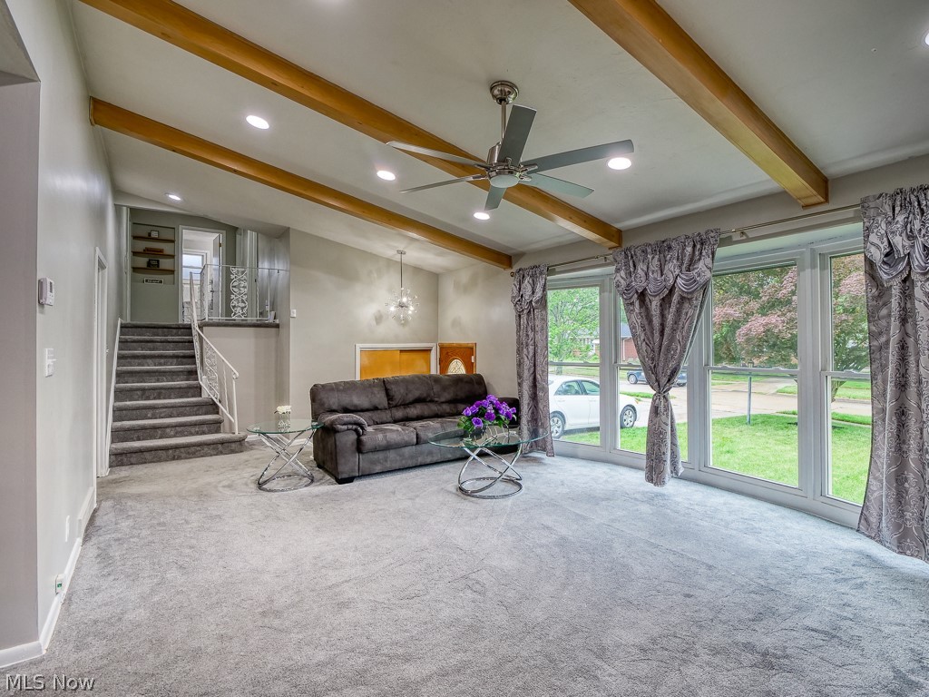6483 Hamden Road Parma Heights, OH 44130 - Photo 8 of 33