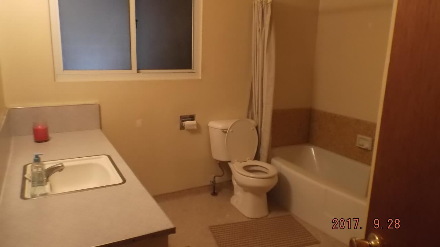 11090 Ralph Lane Salinas, CA 93907 - Photo 4 of 6 Gallery Image 4