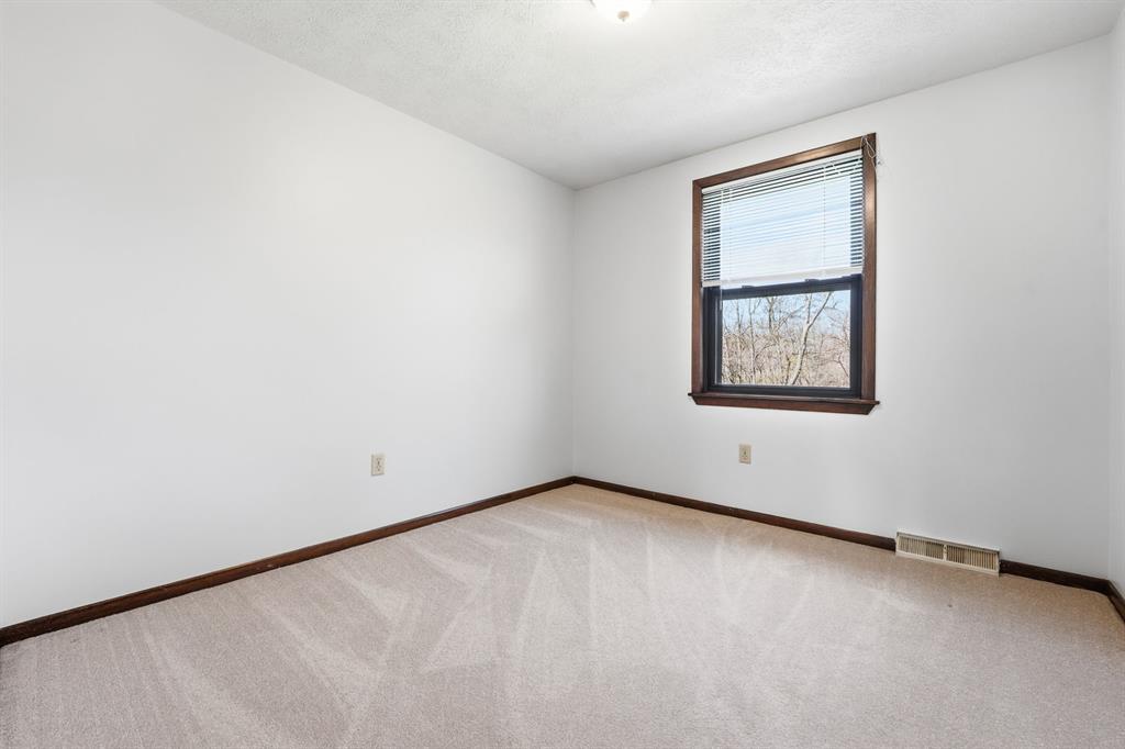 438 Leslie Road Valencia, PA 16059 - Photo 23 of 50