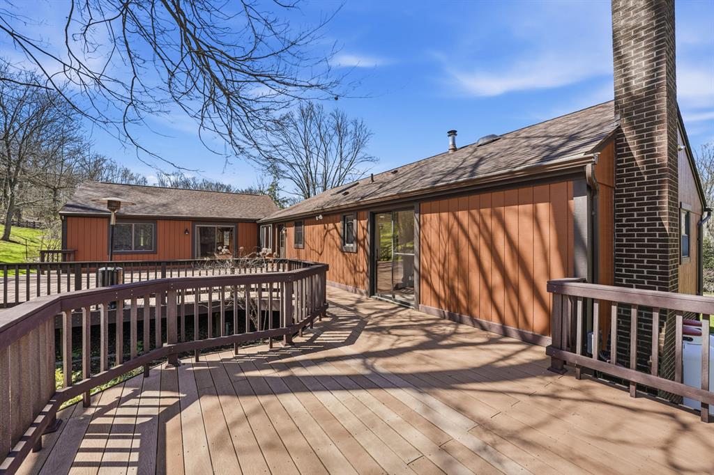 438 Leslie Road Valencia, PA 16059 - Photo 4 of 50