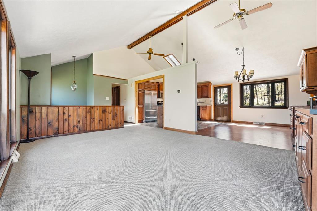 438 Leslie Road Valencia, PA 16059 - Photo 7 of 50