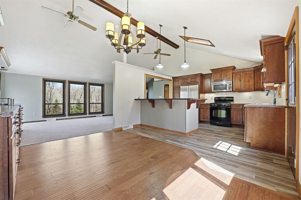 438 Leslie Road Valencia, PA 16059 - Photo 10 of 50