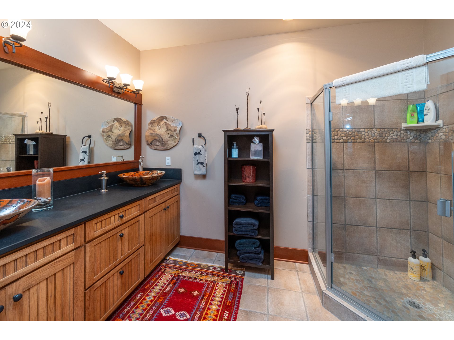 6100 Eightmile Road The Dalles, OR 97058 - Photo 20 of 44 a open kitchen with sink and a large mirror