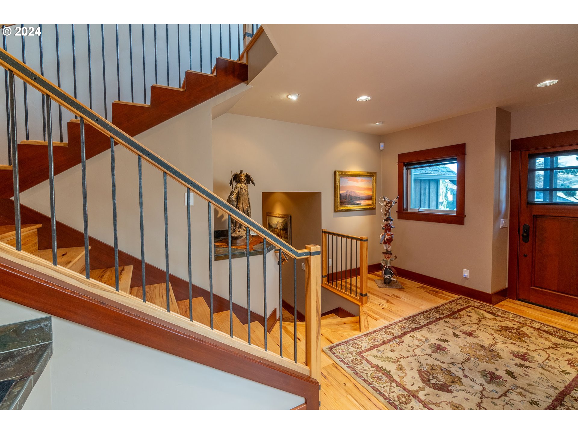 6100 Eightmile Road The Dalles, OR 97058 - Photo 21 of 44 a view of entryway