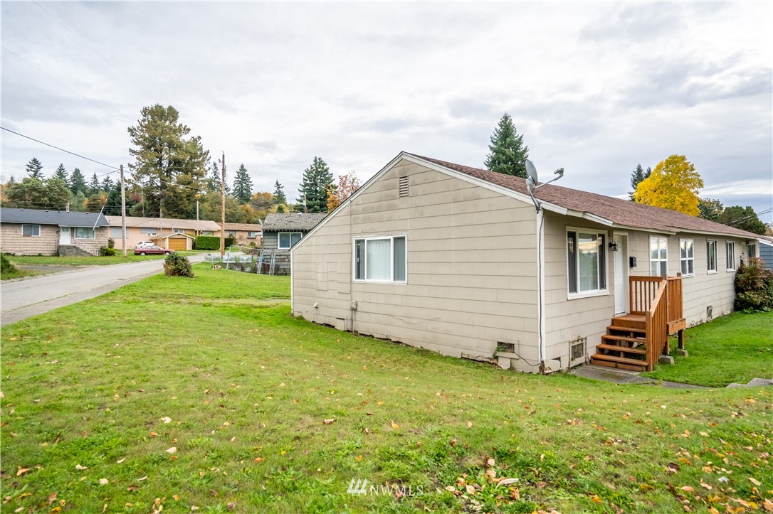 2822 Hefner Avenue Bremerton, WA 98310 - Photo 4 of 35 Gallery Image 4
