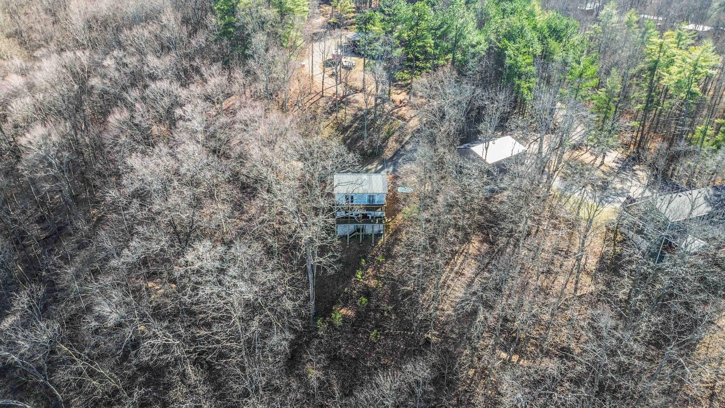 112 R R.Russell Road Russell Springs, KY 42642 - Photo 38 of 42 037