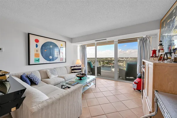 $530,000 | 2841 North Ocean Boulevard, Unit 1809, Fort Lauderdale, FL 33308