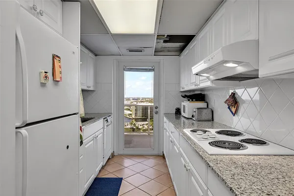 $530,000 | 2841 North Ocean Boulevard, Unit 1809, Fort Lauderdale, FL 33308